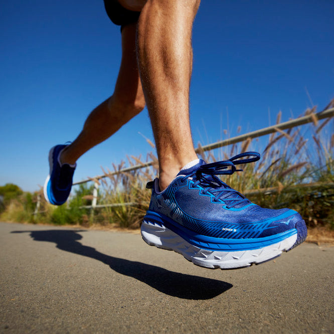 WHEN SHOULD YOU REPLACE RUNNING SHOES?