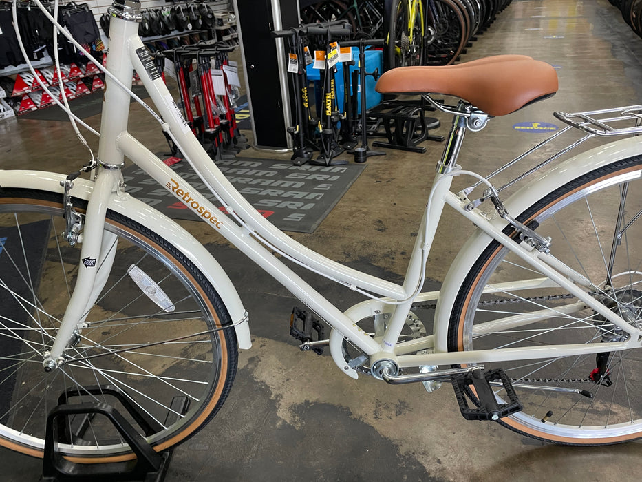 Retrospec Beaumont 7-Speed Step-Thru City Bike - Eggshell 2022