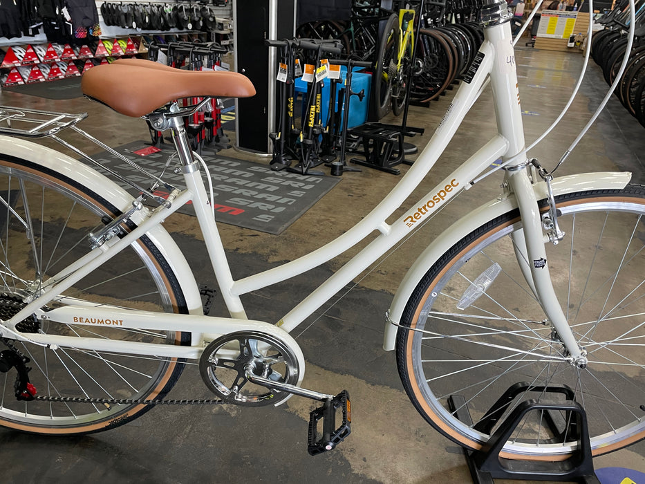 Retrospec Beaumont 7-Speed Step-Thru City Bike - Eggshell 2022