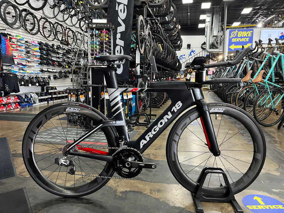 Argon 18 E-119 Tri+ SRAM Red eTap 11 Speed - ZIPP 404 Firecrest