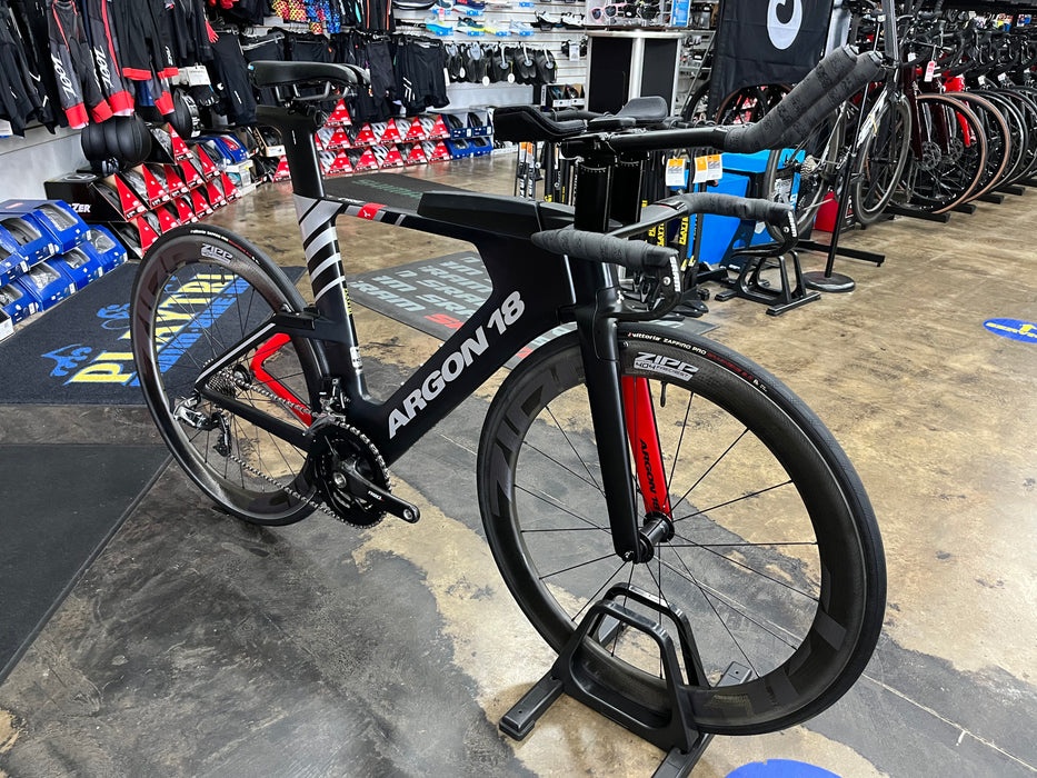 Argon 18 E-119 Tri+ SRAM Red eTap 11 Speed - ZIPP 404 Firecrest