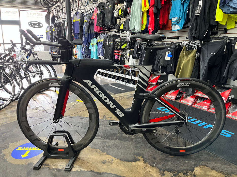 Argon 18 E-119 Tri+ SRAM Red eTap 11 Speed - ZIPP 404 Firecrest - Black 2022 DEMO