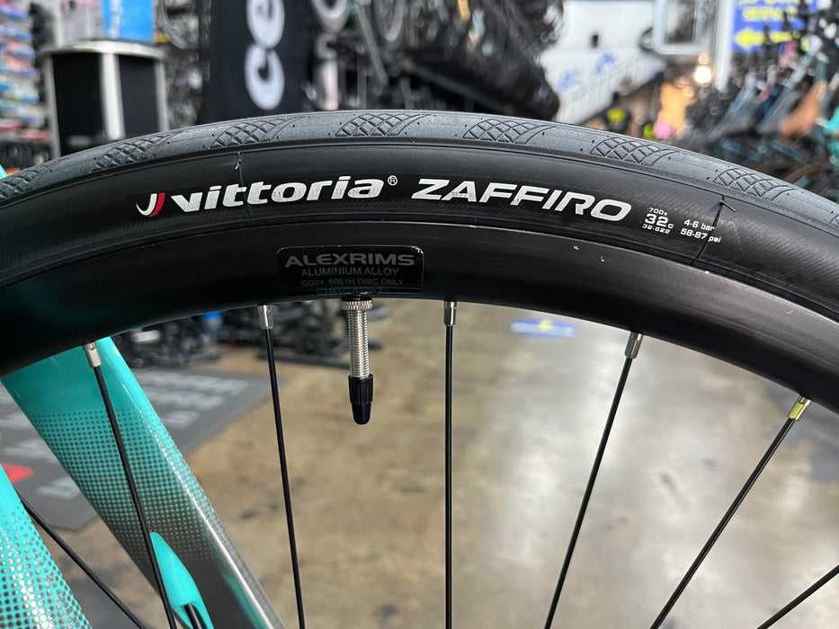 Bianchi Via Nirone 7 Shimano 105 Disc - 2024