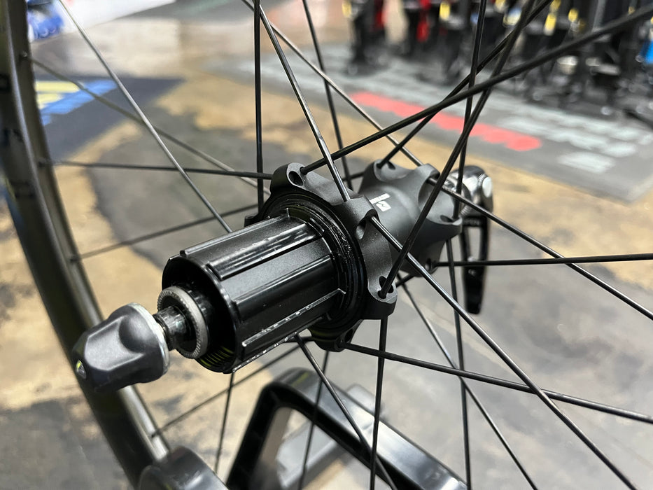 Reynolds AR58 Rim Brake Carbon Clincher Tubeless Wheelset - DEMO