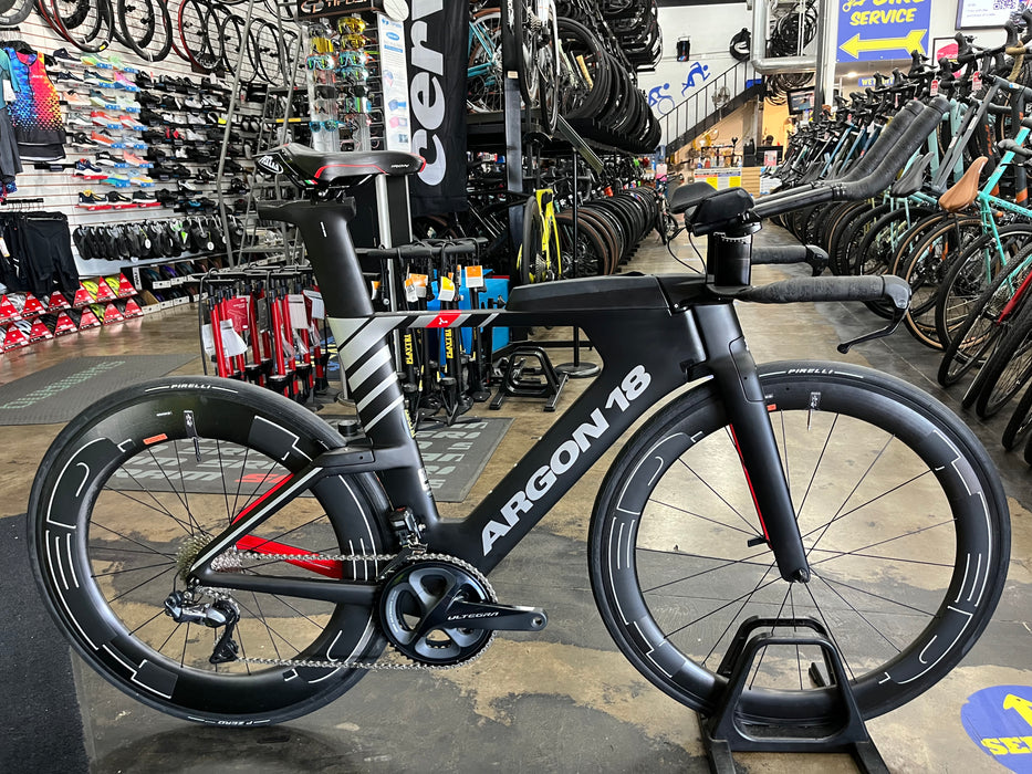 Argon 18 E-119 Tri+ Ultegra Di2 11 Speed HED Jet wheels - Black 2021