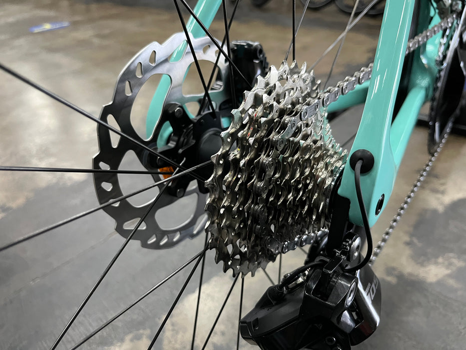 Bianchi Specialissima Shimano 105 Di2 - 2024