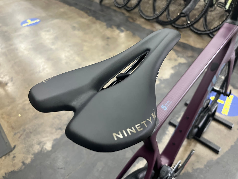 Cervelo Caledonia-5 SRAM Force eTap AXS - Plum 2023 DEMO