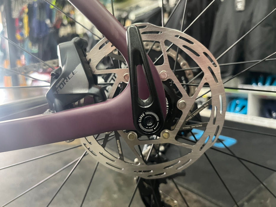 Cervelo Caledonia-5 SRAM Force eTap AXS - Plum 2023 DEMO