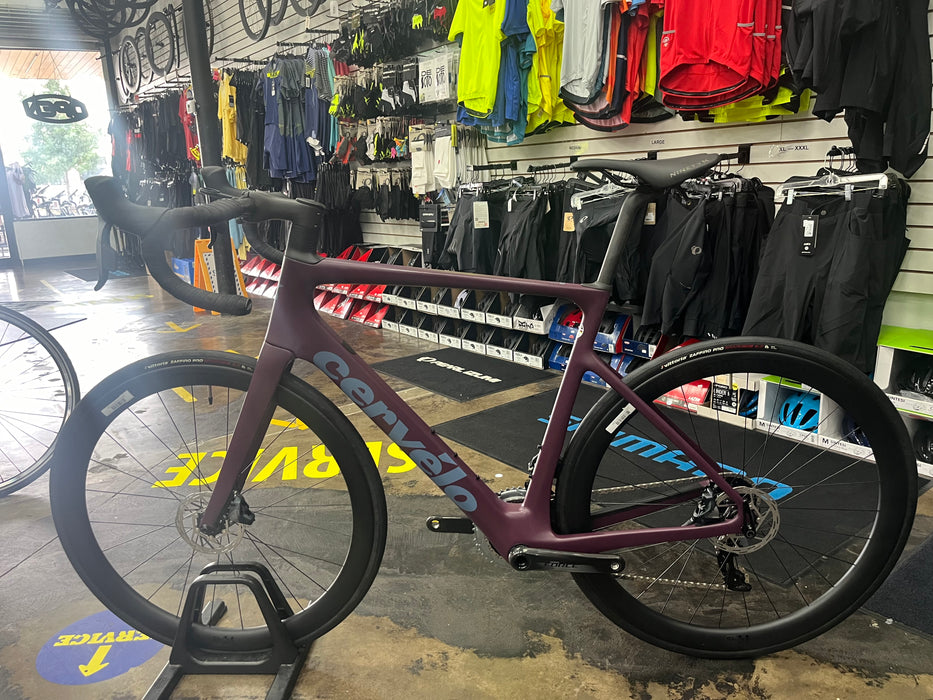 Cervelo Caledonia-5 SRAM Force eTap AXS - Plum 2023 DEMO