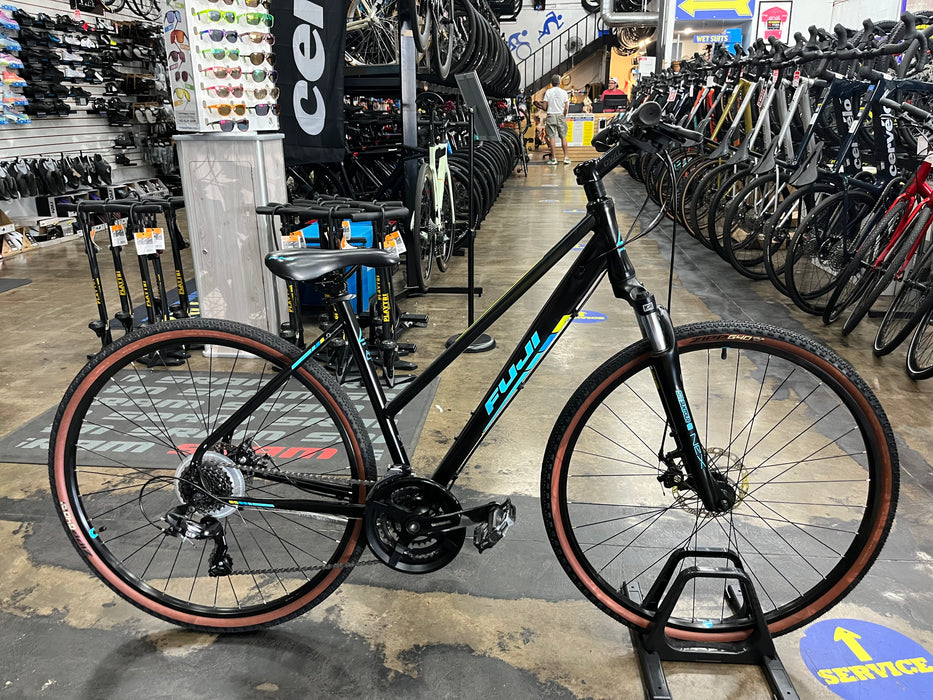 Fuji Traverse 1.7 ST Shimano Tourney - Satin Black 2022 DEMO