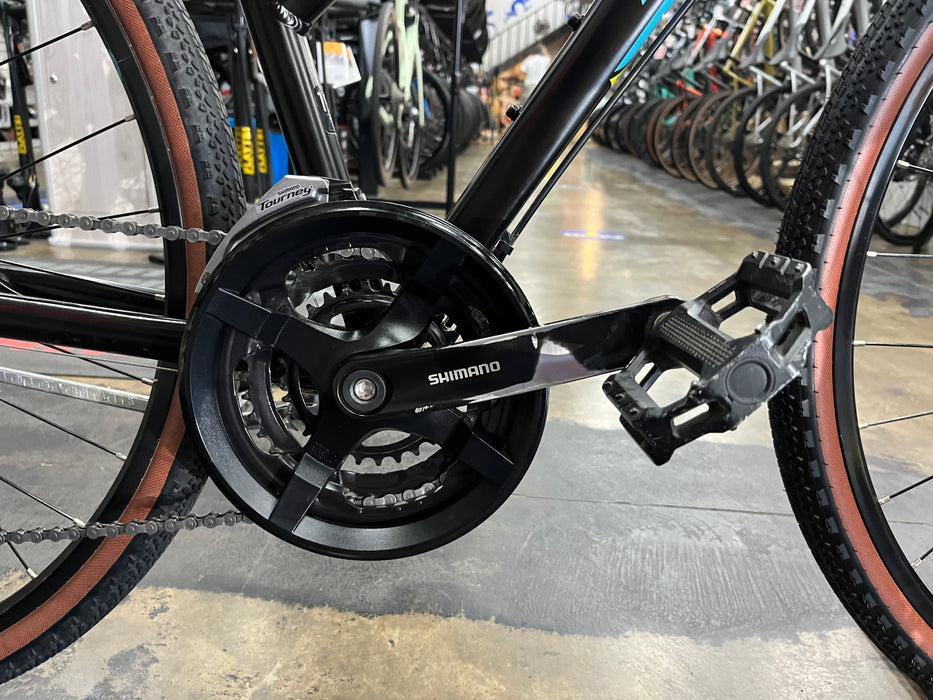 Fuji Traverse 1.7 ST Shimano Tourney - Satin Black 2022 DEMO