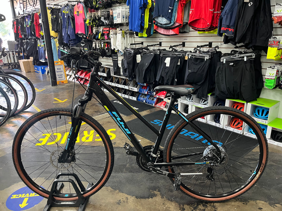 Fuji Traverse 1.7 ST Shimano Tourney - Satin Black 2022 DEMO