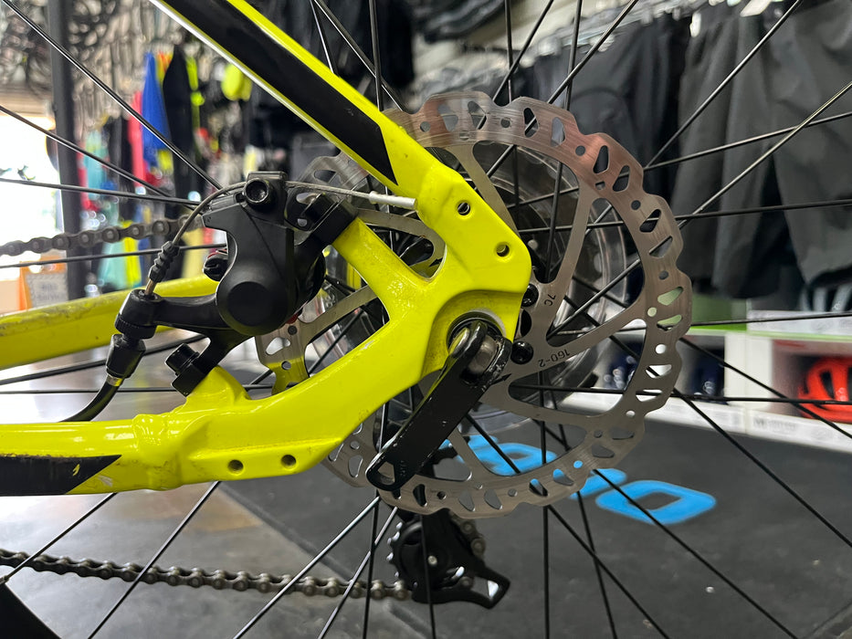 Giant ATX 2 Shimano Tourney - Yellow/Blue 2018 USED