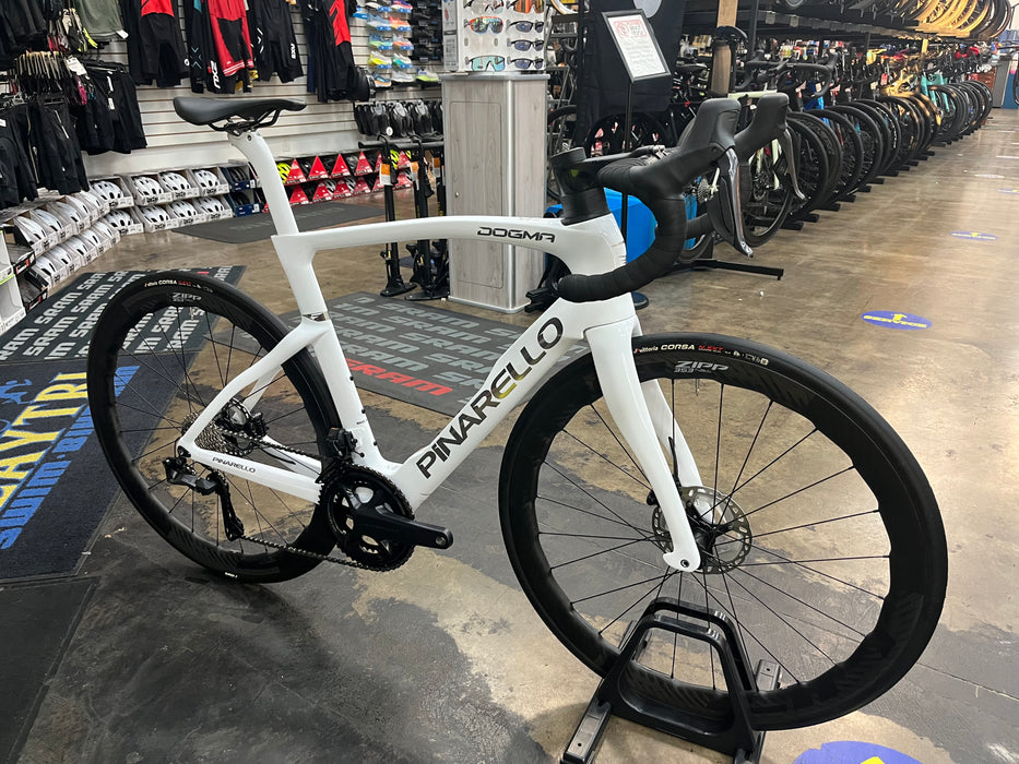 Pinarello Dogma F Disc Shimano Ultegra Di2 12 Speed - Zipp 353 NSW - 2024