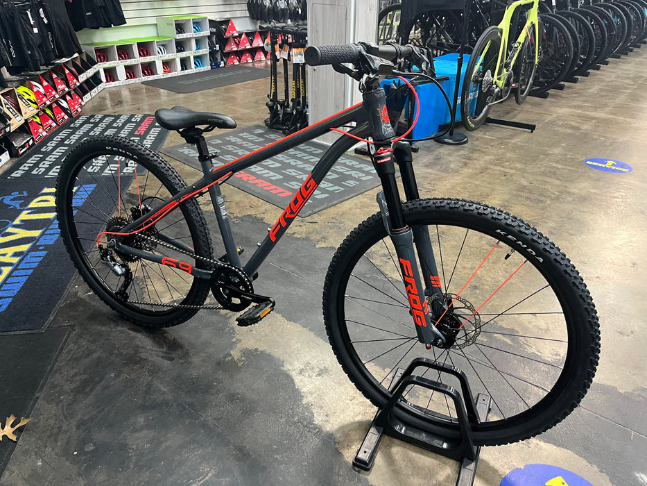 Frog 69 26" Mountain Bike Acera 9 Speed - Neon Red 2020 DEMO