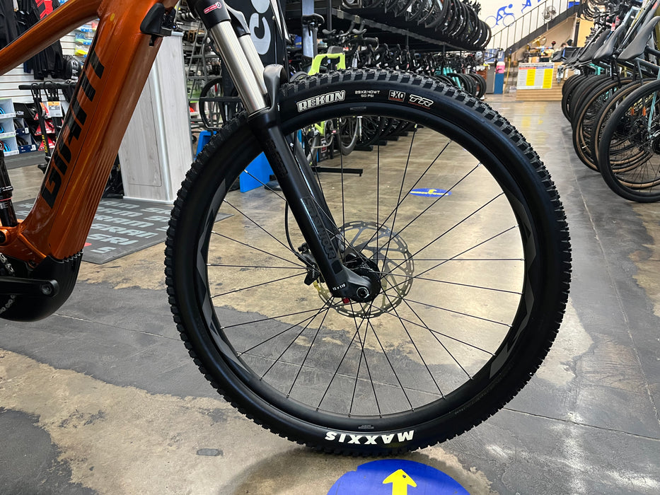 Giant Stance E+ 2 29er 20MPH - Amber 2022