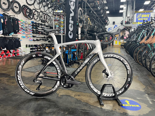 Pinarello Dogma F Disc Shimano Ultegra Di2 12 Speed - Reynolds AR58 - 2024