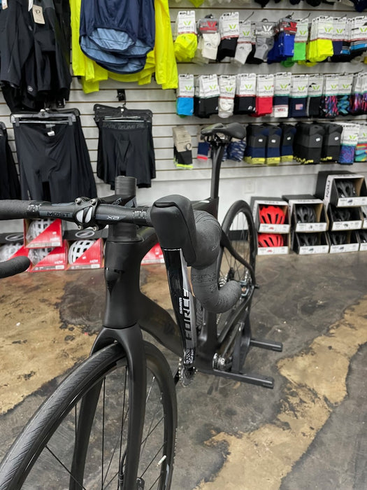 Pinarello Prince Disc SRAM Force eTap AXS - BOB 2023