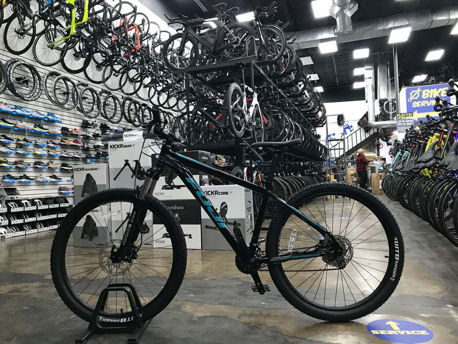 Fuji Nevada 27.5 1.5 Microshift - Black 2022