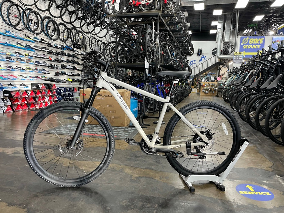 Retrospec Ascent Mountain Bike 27.5" Shimano Tourney - Matte Silt 2022