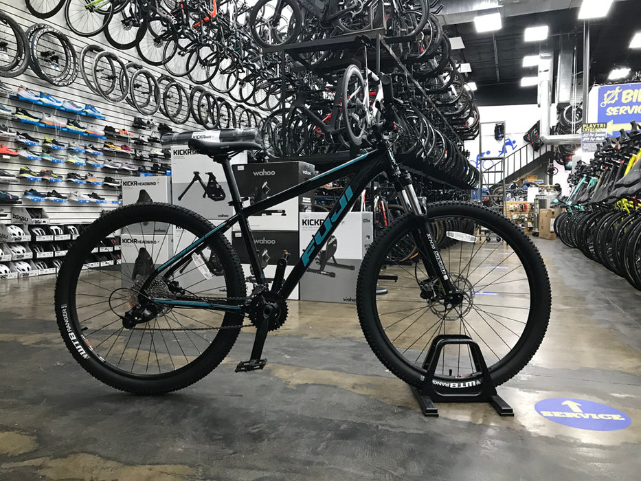 Fuji Nevada 27.5 1.5 Microshift - Black 2022