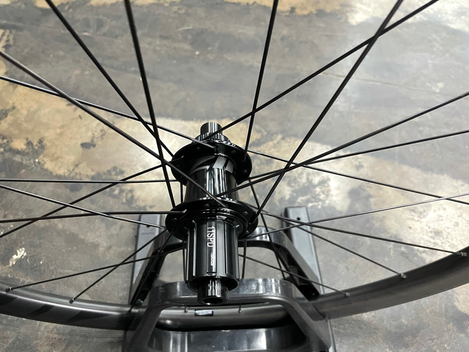 Zipp 303 S Disc Carbon Tubeless Wheelset