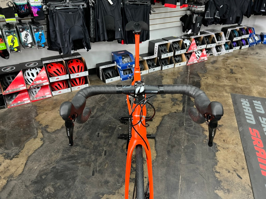 Pinarello Paris Shimano 105 11 Speed - Matte Orange 2023