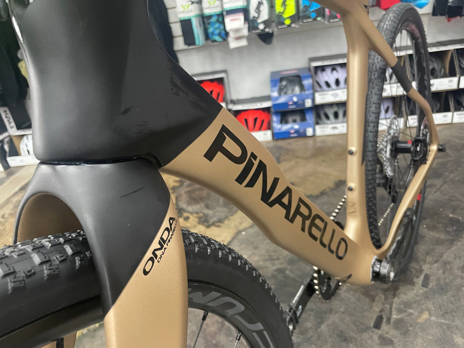 Pinarello Grevil F Campagnolo Ekar 13 Speed 1X - Champagne 2023