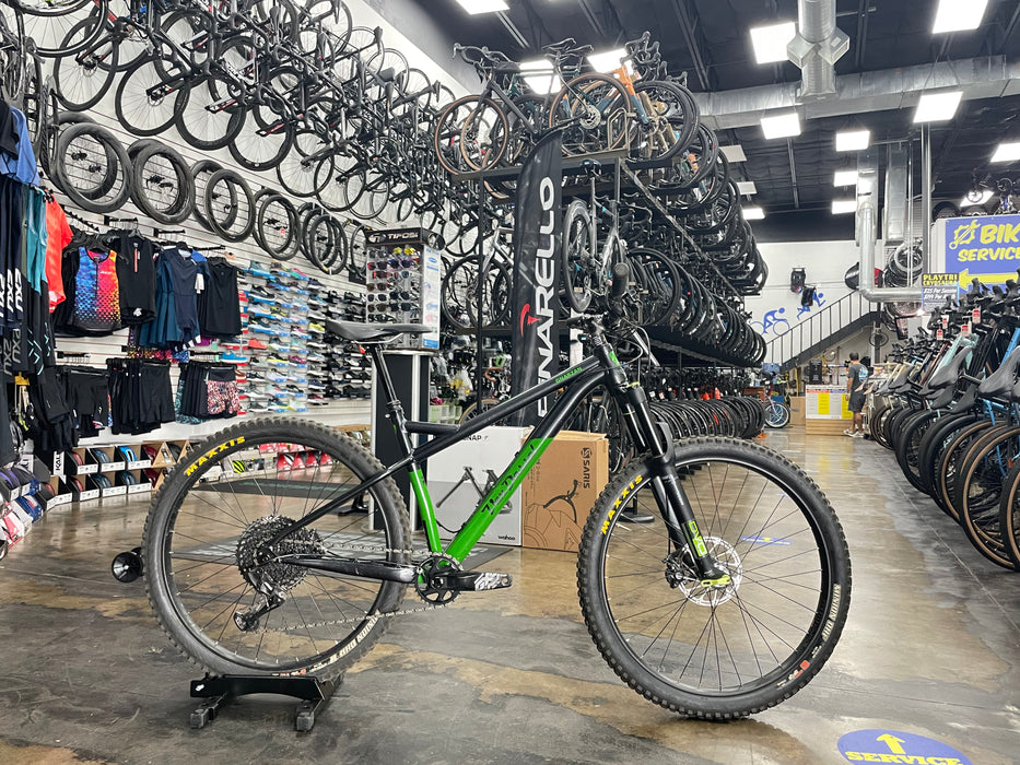 Van Dessel Gnarzan SRAM Eagle GX - Black/Green 2022 DEMO