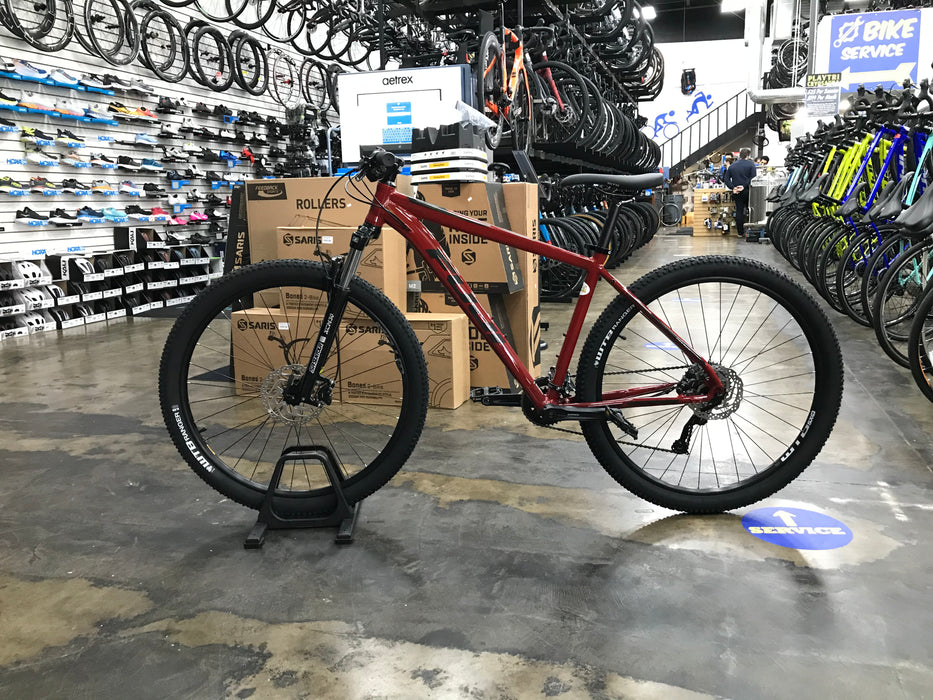 Fuji Nevada 29 1.5 Shimano Alivio - Brick Red 2022