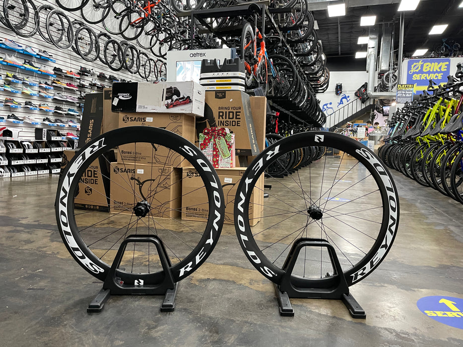 Reynolds AR58 Disc Carbon Clincher Tubeless Wheelset