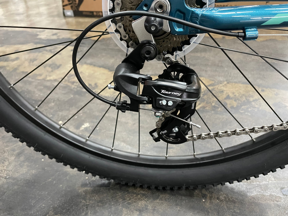 Fuji Adventure 27.5 ST Disc Shimano Tourney 7 Speed - Teal 2022