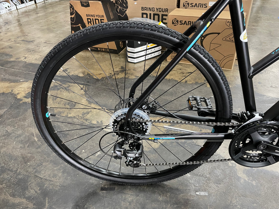 Fuji Traverse 1.7 ST Disc Shimano Tourney 7 Speed - Satin Black 2022