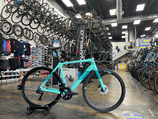 Bianchi Infinito Disc Ultegra Di2 12 Speed - Celeste/Dark Turquoise 2023