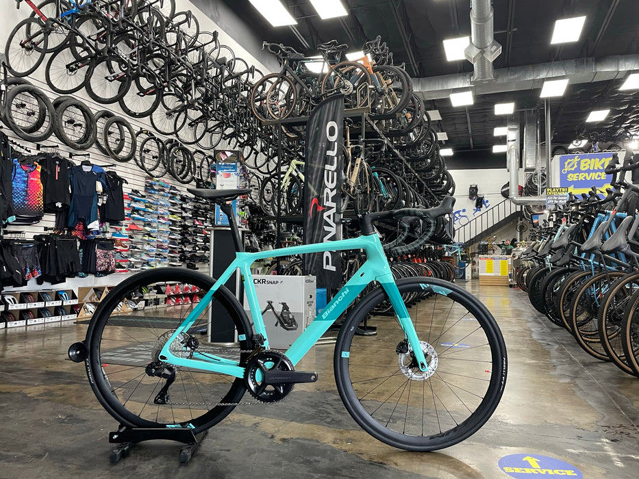 Bianchi Infinito Disc Ultegra Di2 12 Speed - Celeste/Dark Turquoise 2023