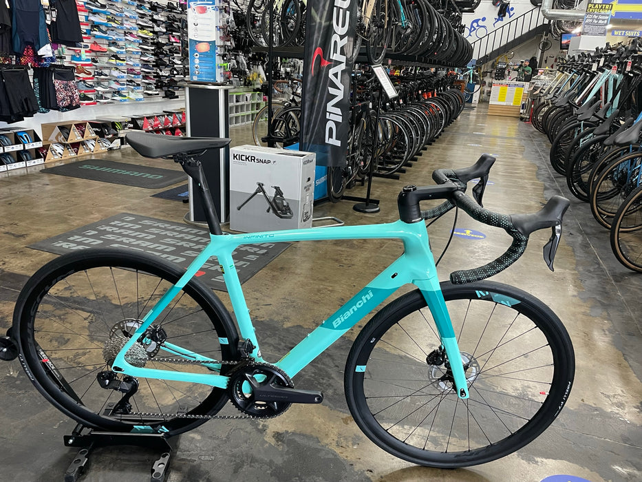 Bianchi Infinito Disc Ultegra Di2 12 Speed - Celeste/Dark Turquoise 2023