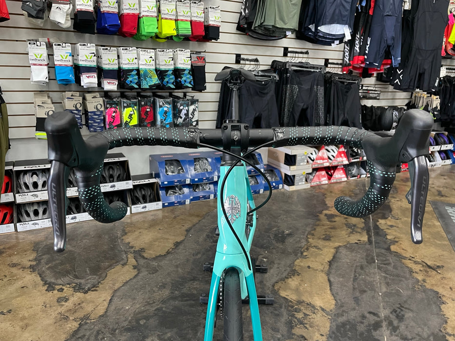 Bianchi Infinito Disc Ultegra Di2 12 Speed - Celeste/Dark Turquoise 2023