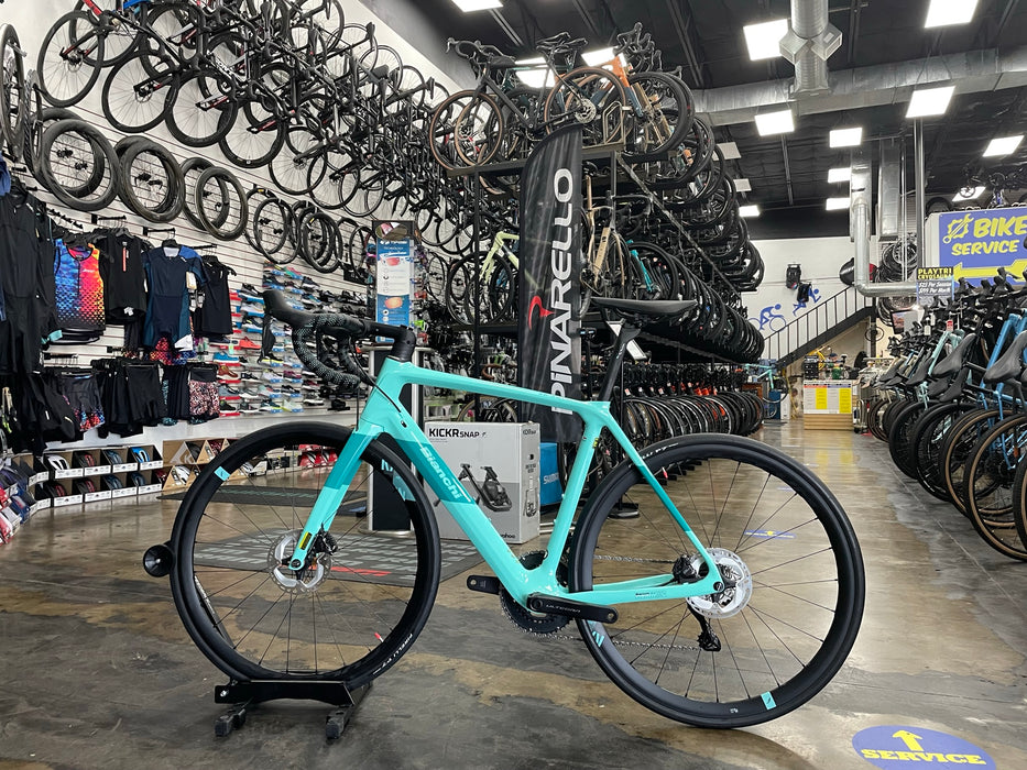 Bianchi Infinito Disc Ultegra Di2 12 Speed - Celeste/Dark Turquoise 2023