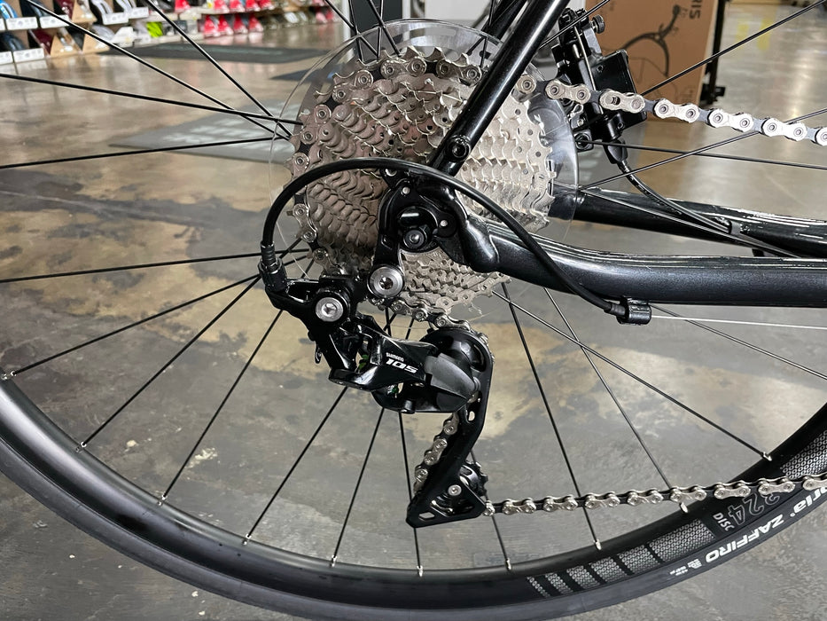 Fuji Sportif 1.1 Disc Shimano 105 11 Speed - Pearl Black 2023