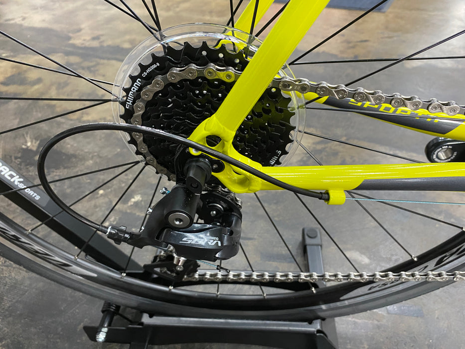 Fuji Sportif 2.1 Shimano Sora 9 Speed - Acid Green 2020