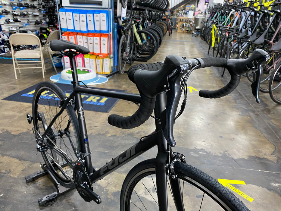 Fuji Sportif 2.1 Shimano Sora 9 Speed - Satin Black 2020