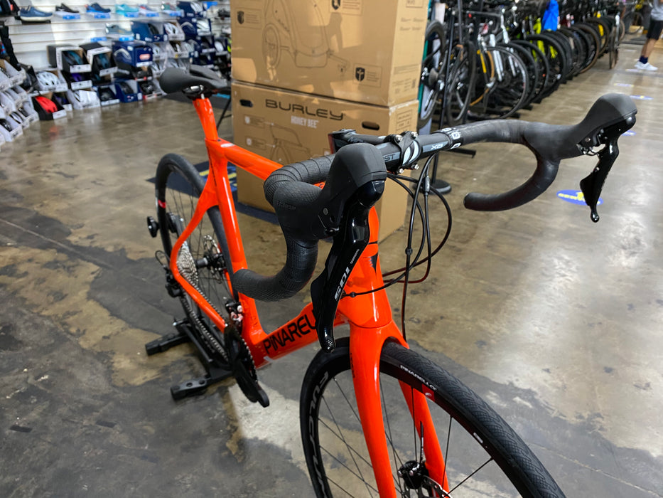 Pinarello Paris Shimano 105 - Orange 2023