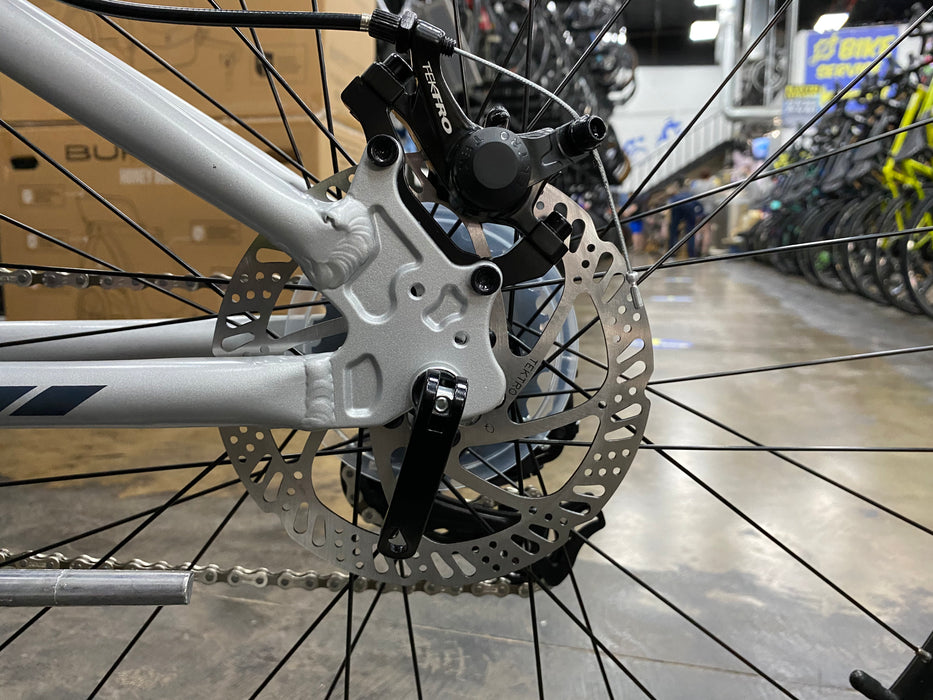 Fuji Adventure 27.5 Shimano Tourney - Satin Silver 2022