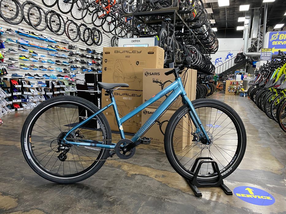 Breezer Bikes Midtown 1.7 ST Shimano Altus - Glacier Blue 2022