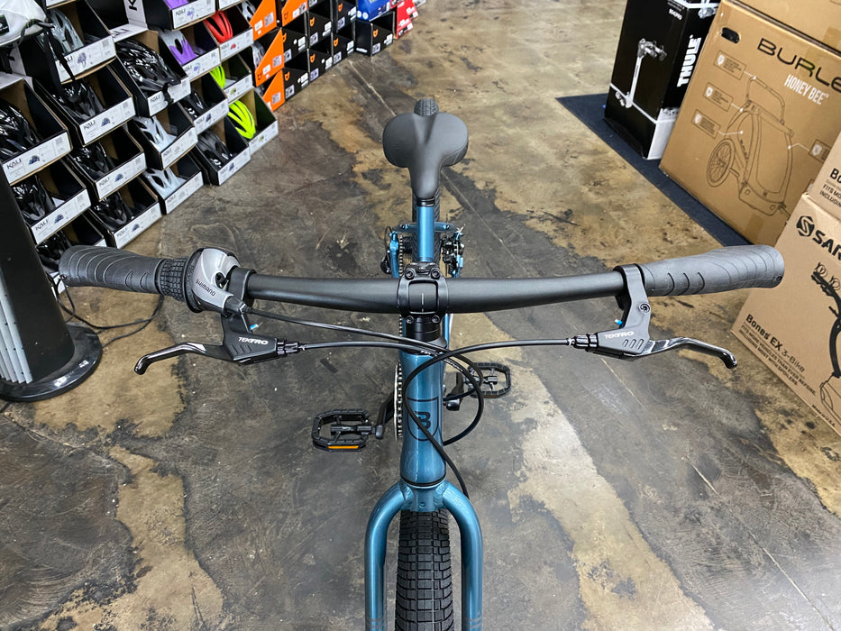 Breezer Bikes Midtown 1.7 ST Shimano Altus - Glacier Blue 2022