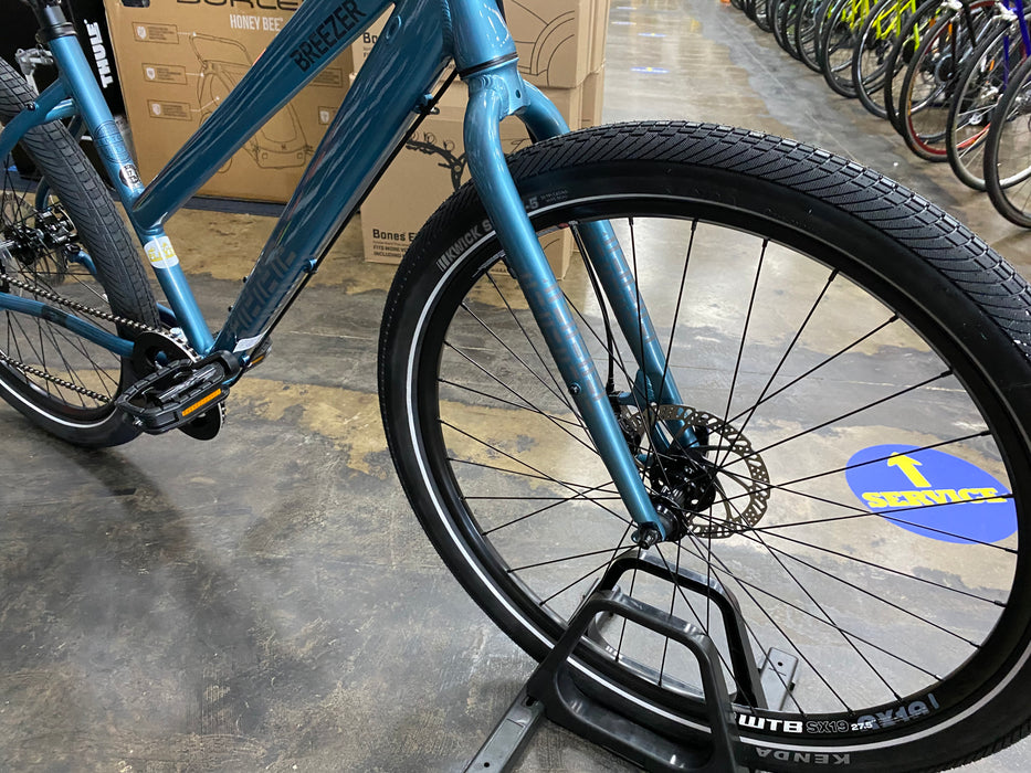 Breezer Bikes Midtown 1.7 ST Shimano Altus - Glacier Blue 2022