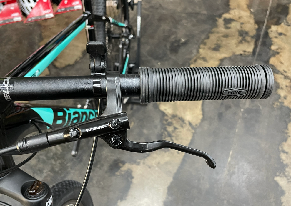 Bianchi Magma 9.1 Shimano Deore 10 Speed - Black 2022