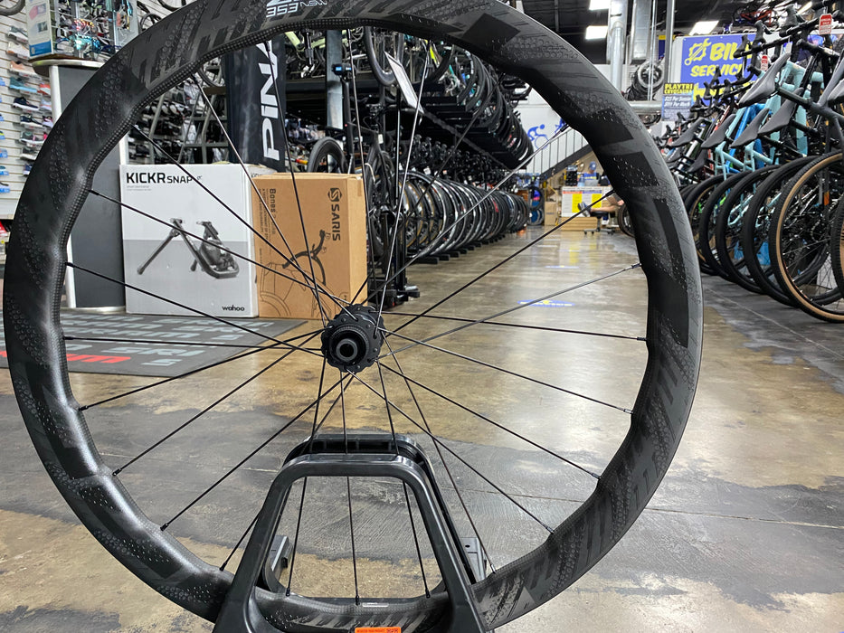 Zipp 353 NSW Tubeless Disc Brake Wheelset