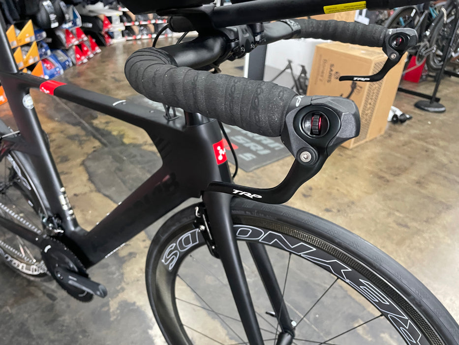 Argon 18 E-117 Tri SRAM Force 22/Reynolds AR58 - Black/Black 2023