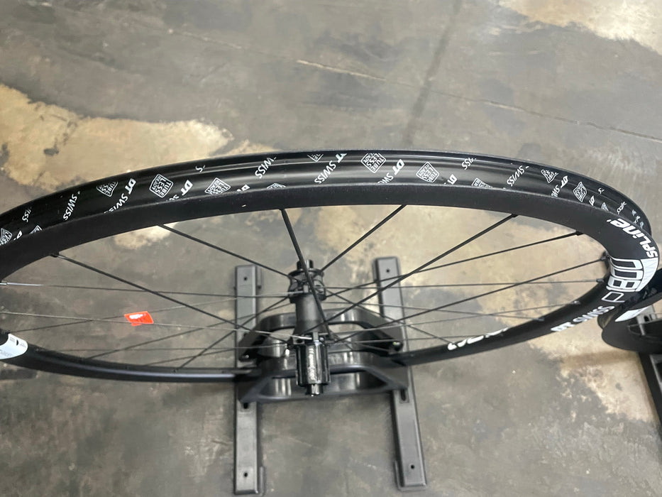 DT Swiss P1800 Spline Tubeless Ready Disc Brake Wheelset